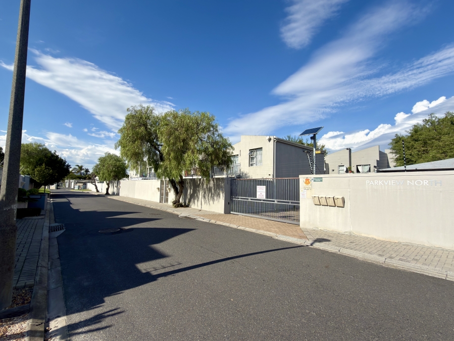 2 Bedroom Property for Sale in Parklands Western Cape